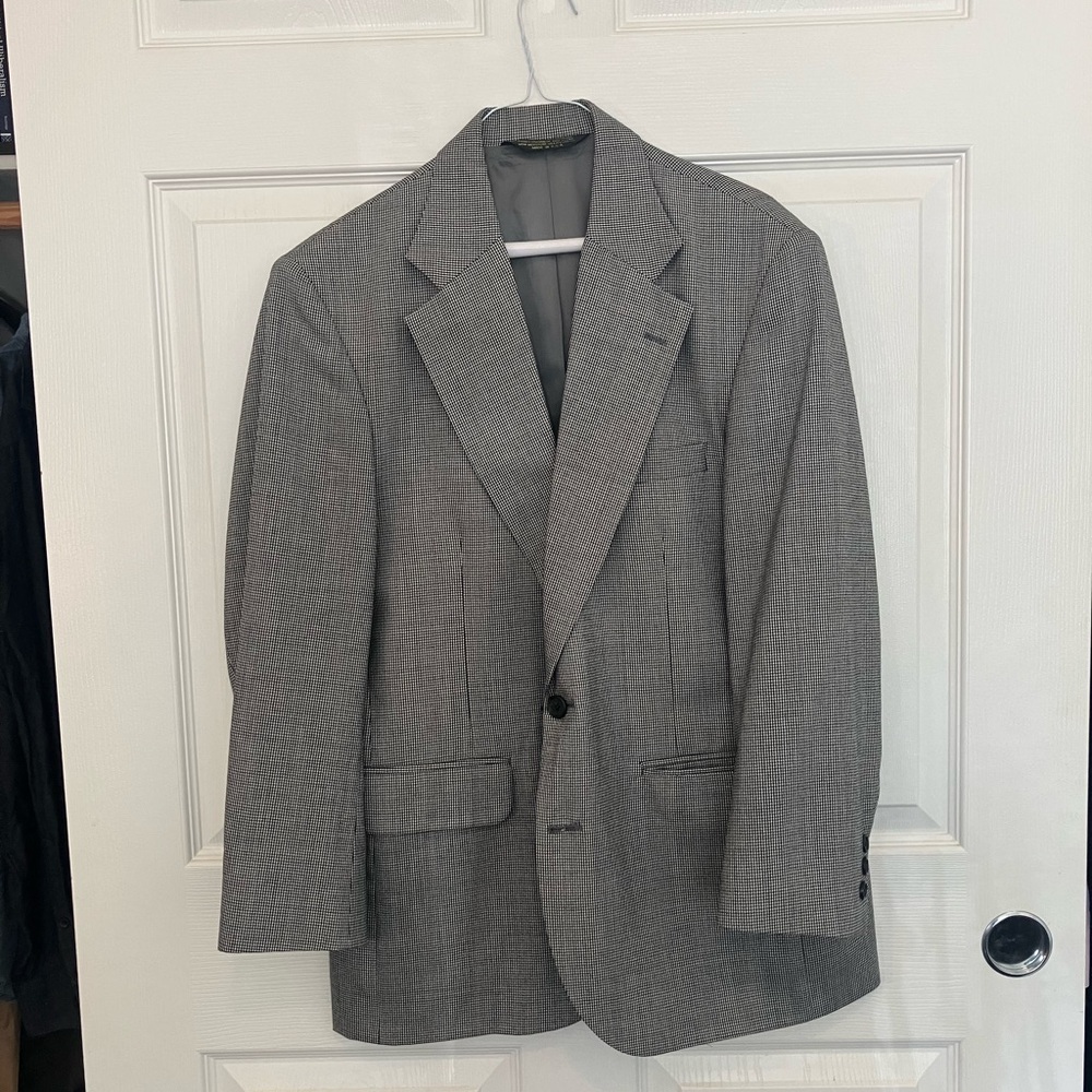 Classic Gray Men's BlazerMen’s Houndstooth Wool Blazer